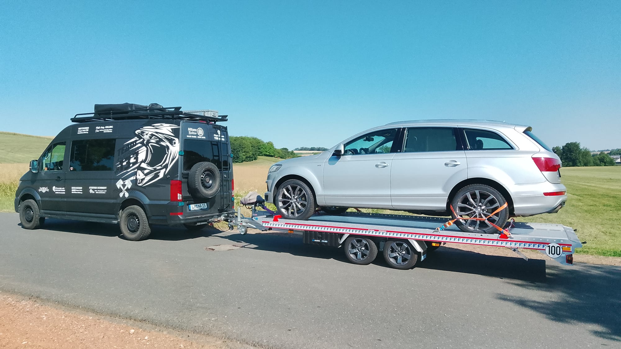Abschlepp-Service – Fahrzeugtransport auf dem Autotrailer